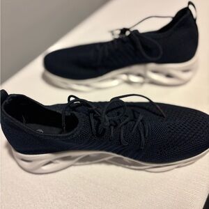 NWOT Navy Blue Non Slip Lightweight Sneakers